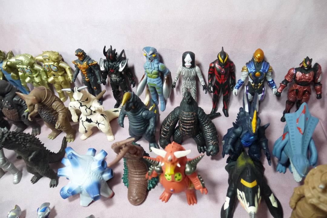 ウルトラヒーローシリーズ500　ウルトラ怪獣シリーズ500　ソフビ90体