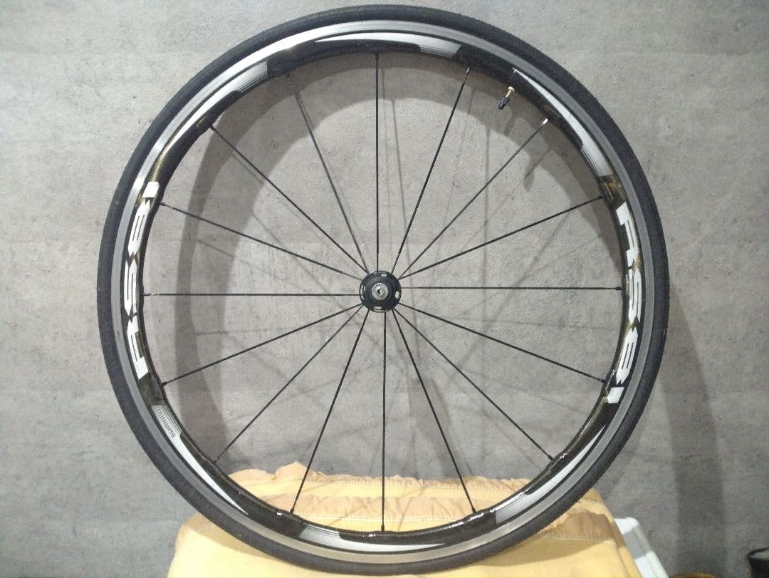 ★SHIMANO RS81 カーボン アルミリム クリンチャーホイール フロント