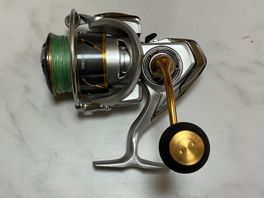 Daiwa フリームス LT4000-CXH スピニングリール 中古品 釣具