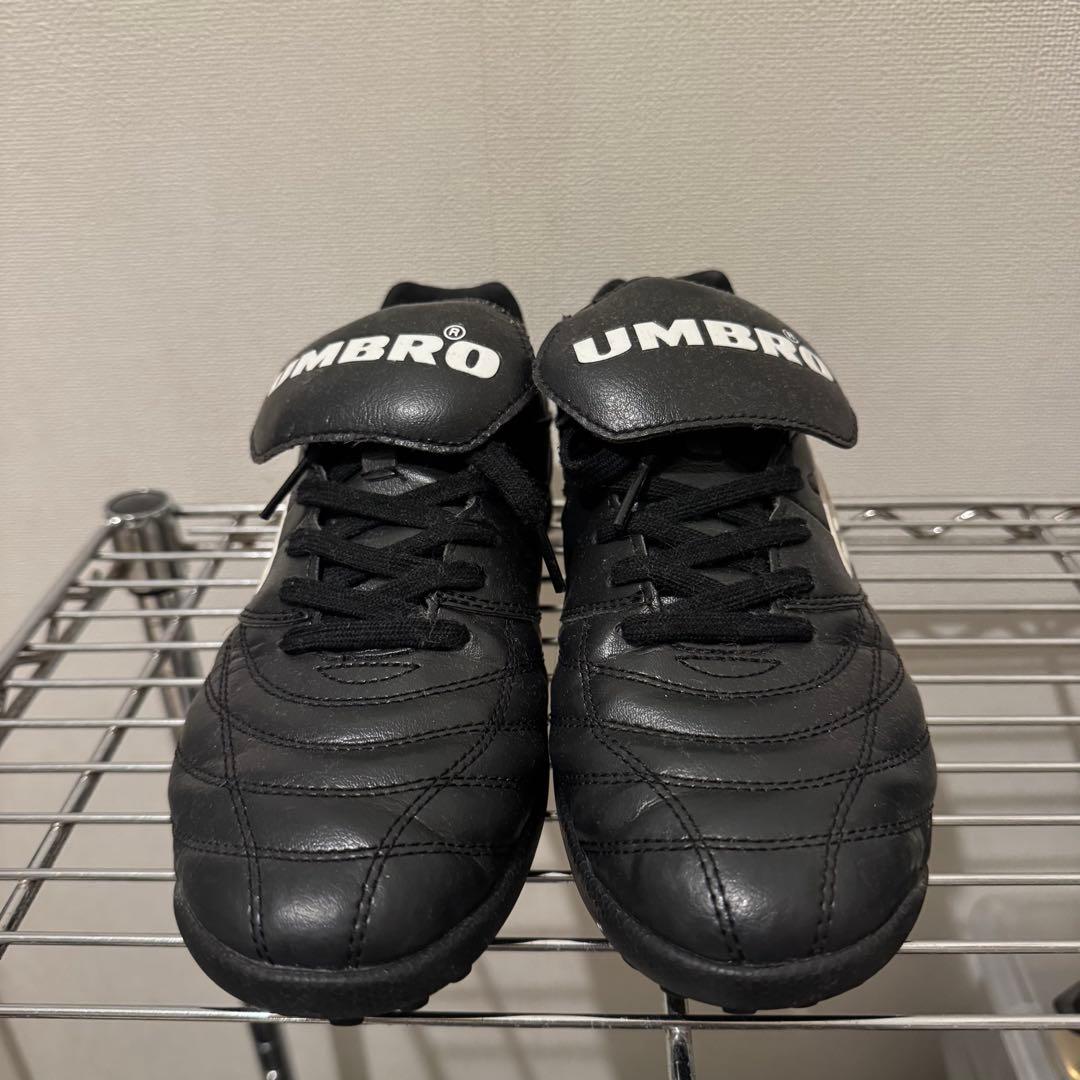 UMBRO フットボールシューズ　25.0cm