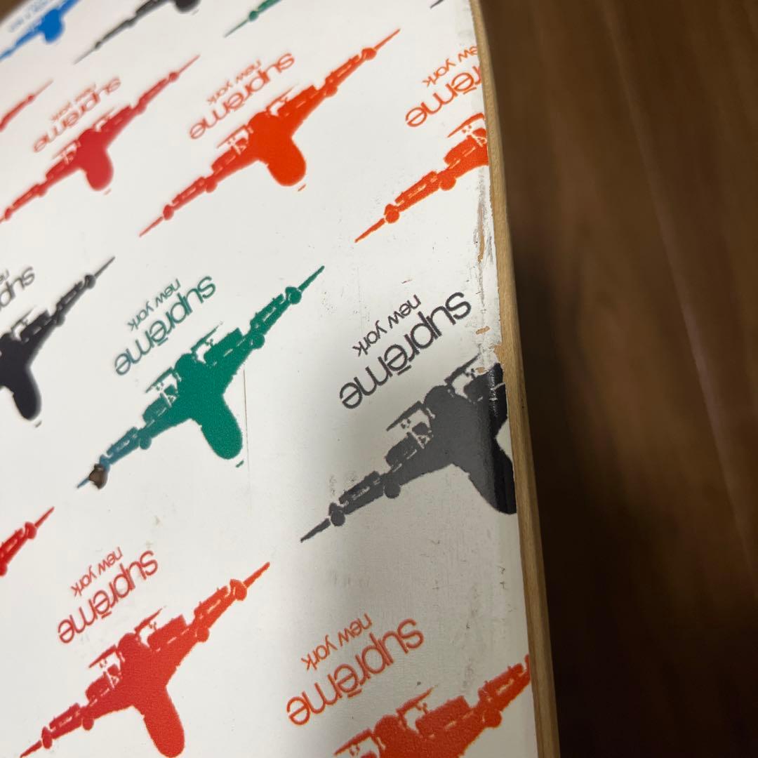 Supreme World Famous スケートボードデッキ　シュプリーム
