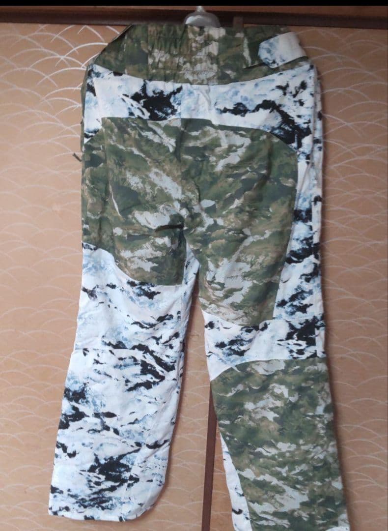 新品タグ付き
フェニックス パンツ