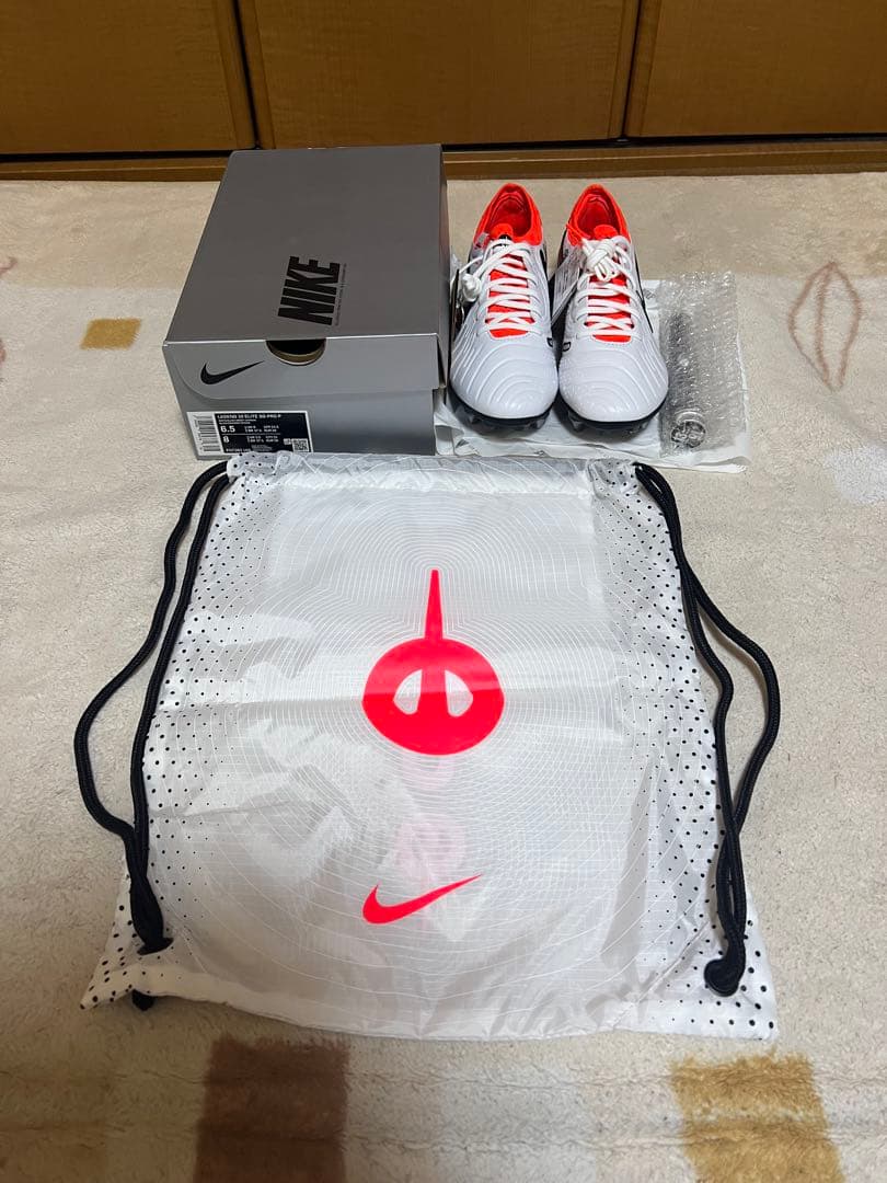 NIKE TIEMPO LEGEND10 早い者勝ち！