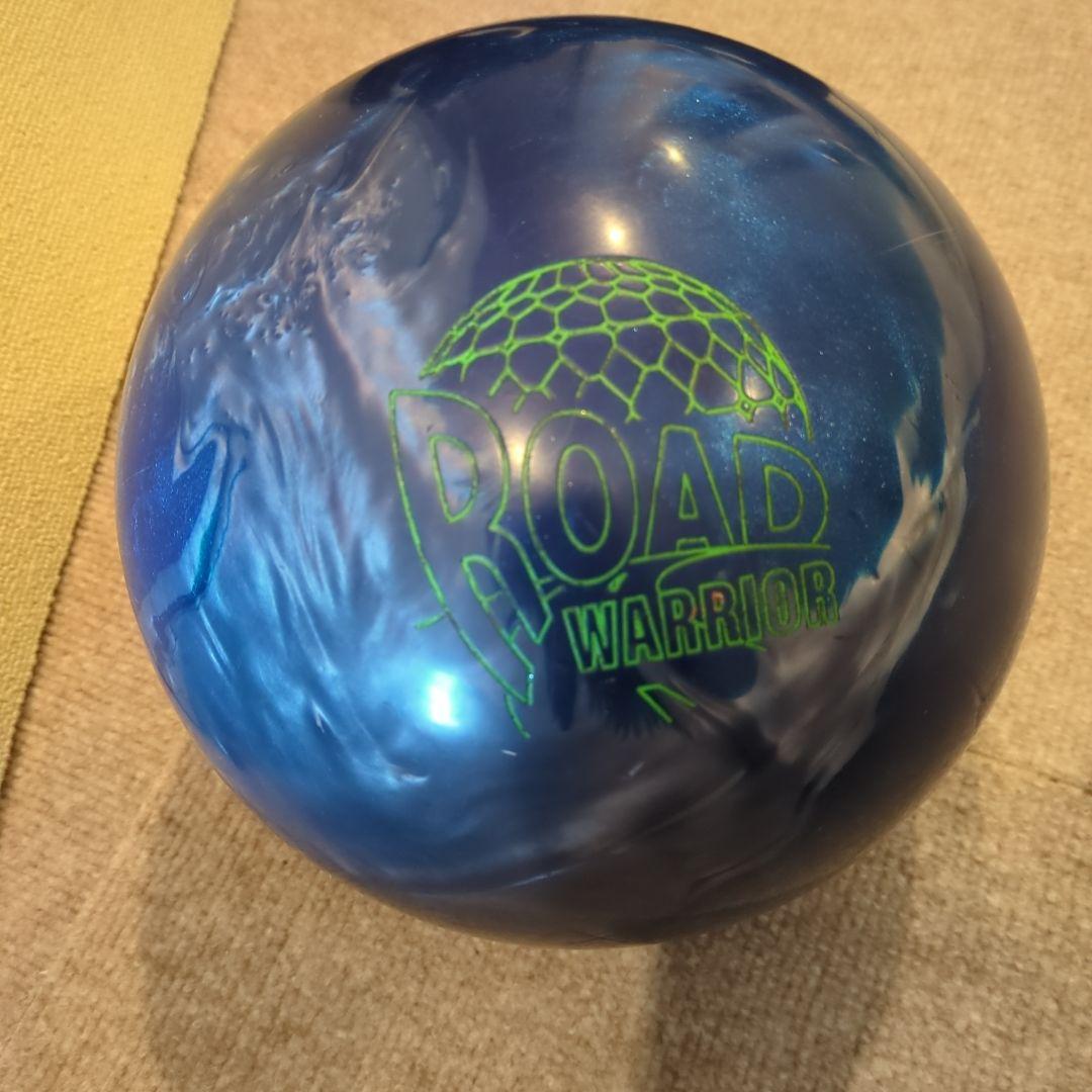 ROAD WARRIOR ボウリングボール　13ポンド　Storm