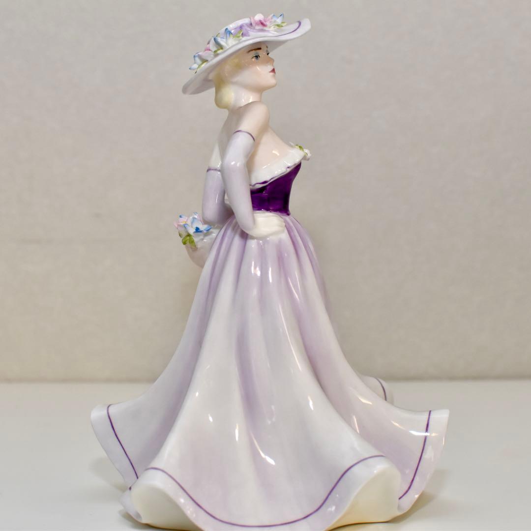 COALPORT　紫と白の女性像 置物