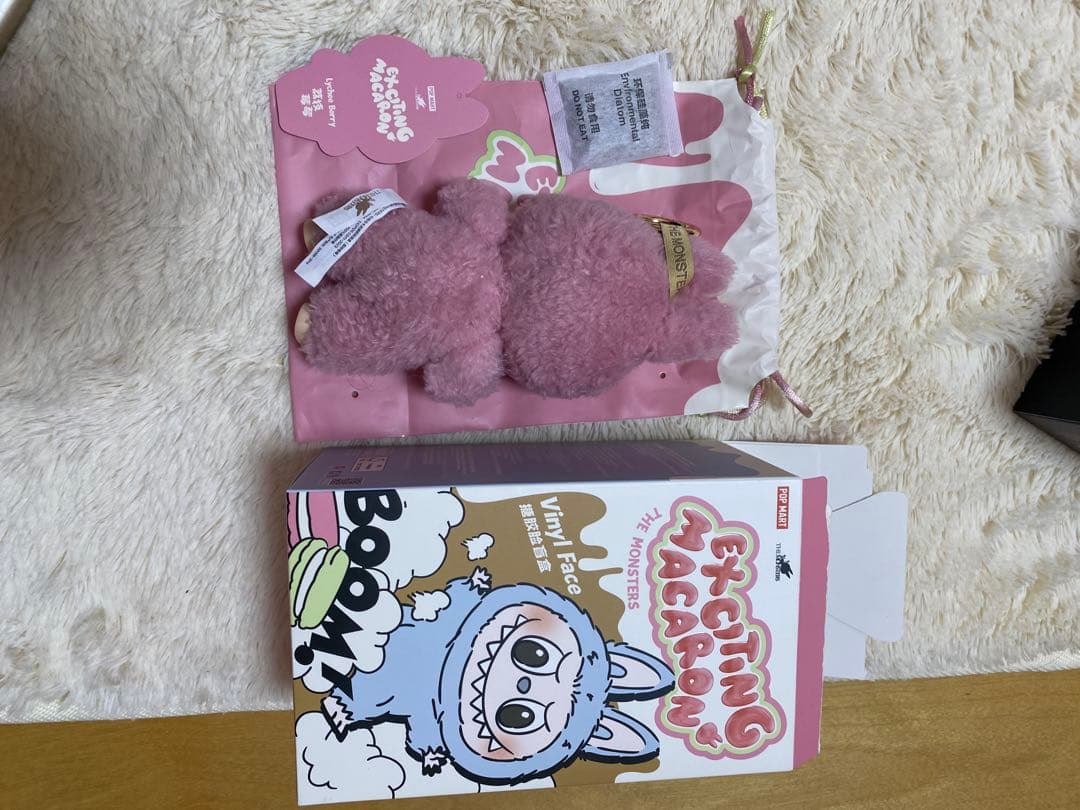 ラブブ マカロン ライチベリー 正規品！洋服、ケースセット！お得！