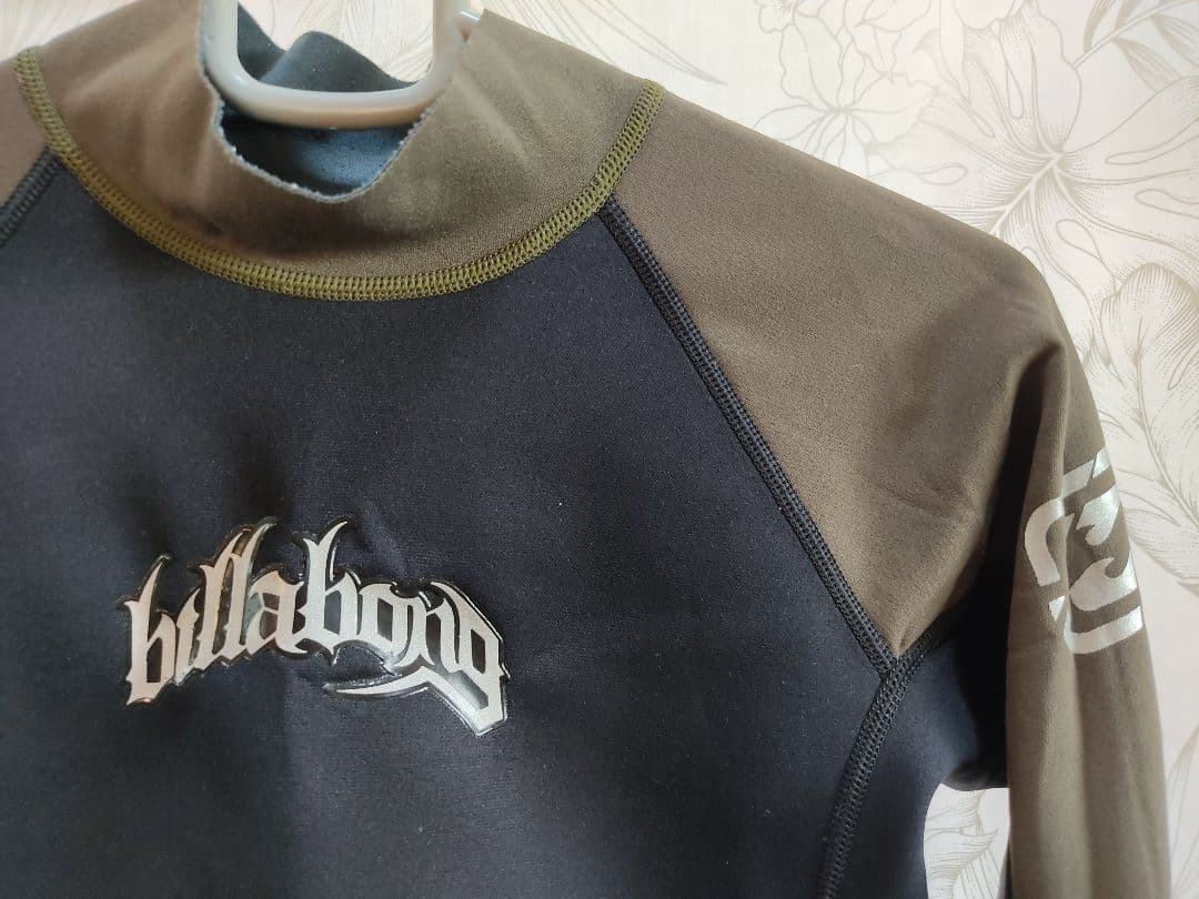 billabong タッパー ブラック/オリーブ