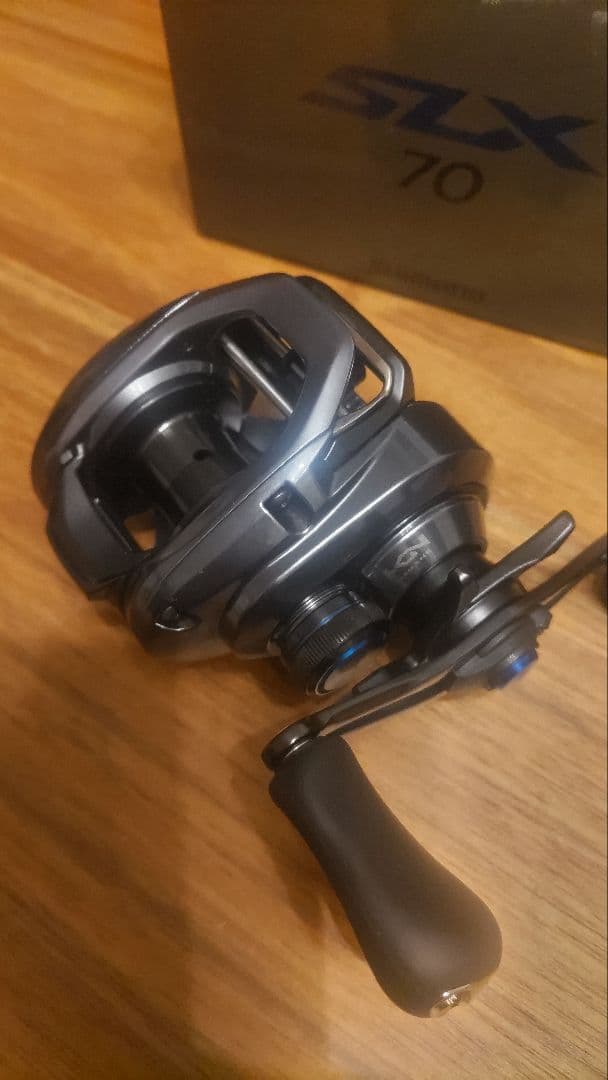 リール SHIMANO 24 SLX 70