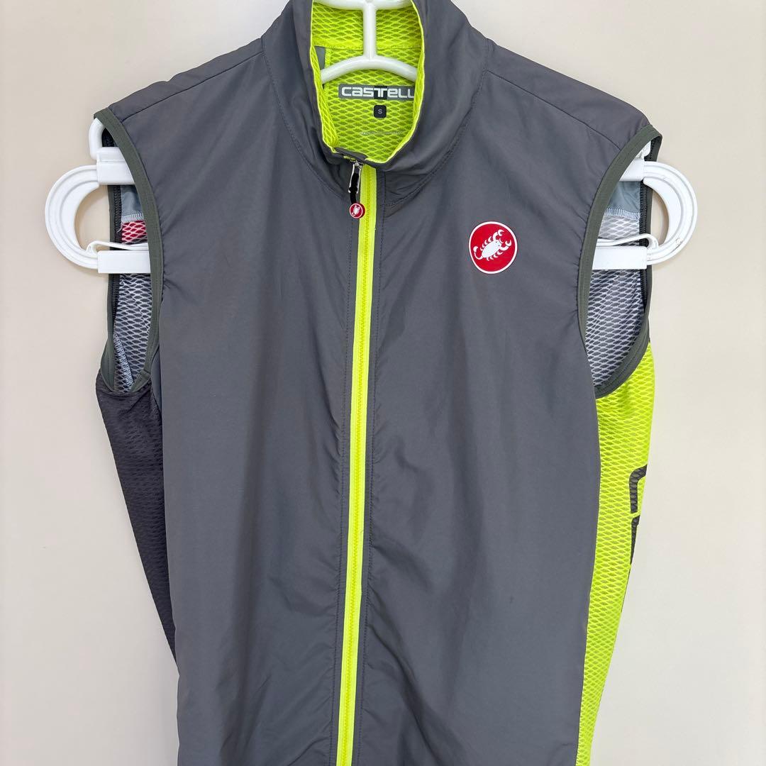 Castelli Rosso Corsa ジレ Sサイズ