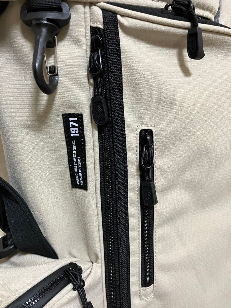 JONES UTILITY TROUPER R スタンド型キャディバック