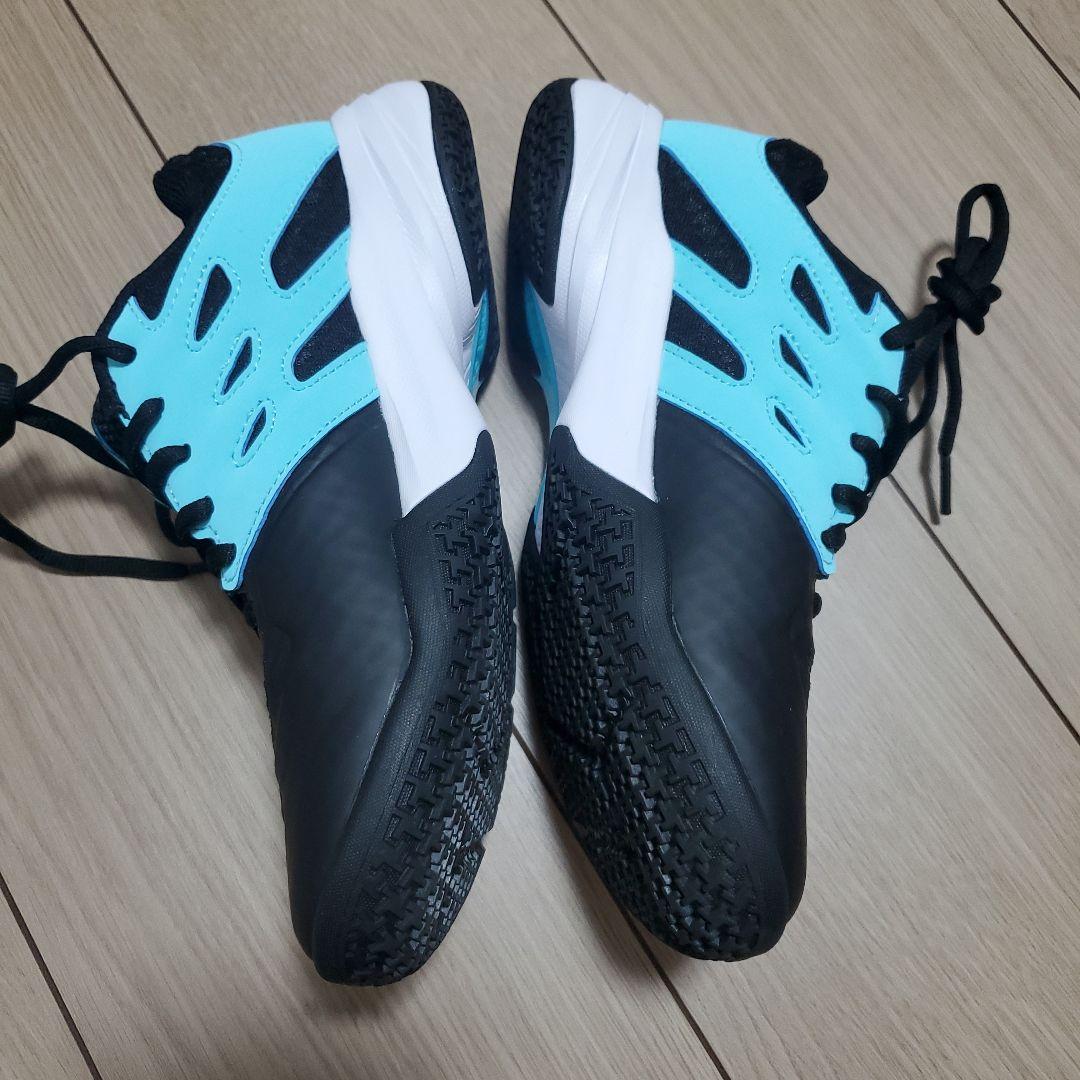 【新品未使用】YONEX バドミントンシューズ ブラック/ライトブルー