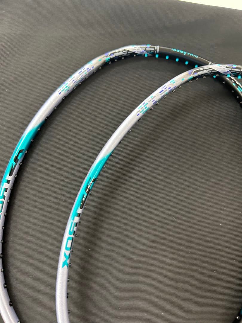 4ug6 アストロクス88Sプロ　2本　新品未使用　ヨネックス　バドミントン