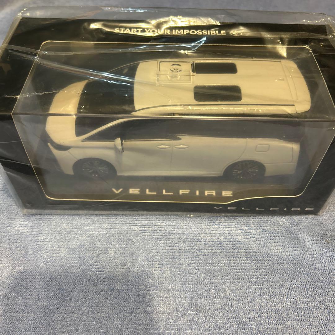 VELLFIRE ミニカー プラチナホワイトパールマイカ 1/30 未開封