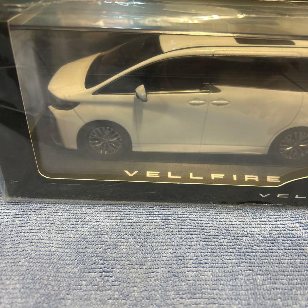 VELLFIRE ミニカー プラチナホワイトパールマイカ 1/30 未開封