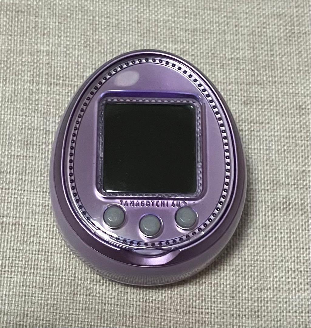 ダウンロードアイテム有りBANDAI たまごっち4U+ ラベンダー　カバー付き