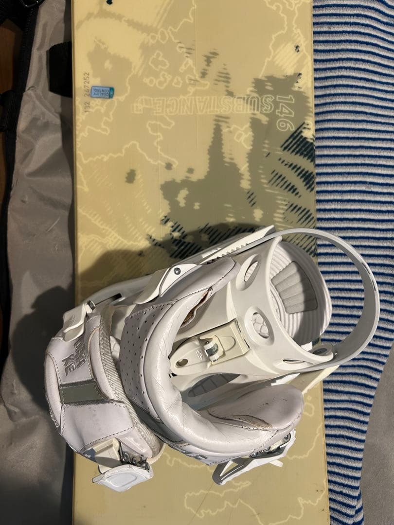 SALOMONスノーボード板＋ビンディング＋ブーツセット【お値下げ中】