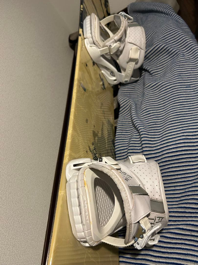 SALOMONスノーボード板＋ビンディング＋ブーツセット【お値下げ中】