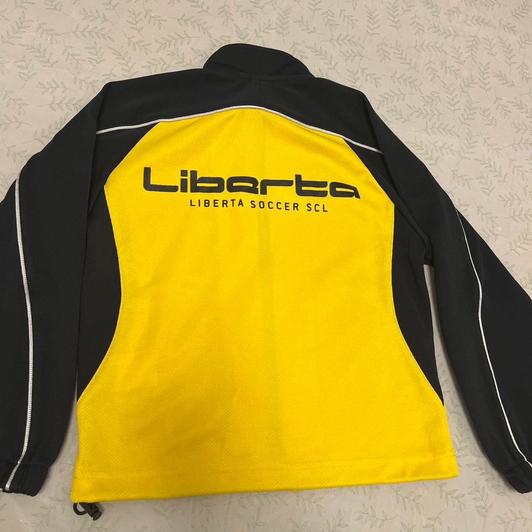【美品】リベルタサッカースクールジャージ上下　115