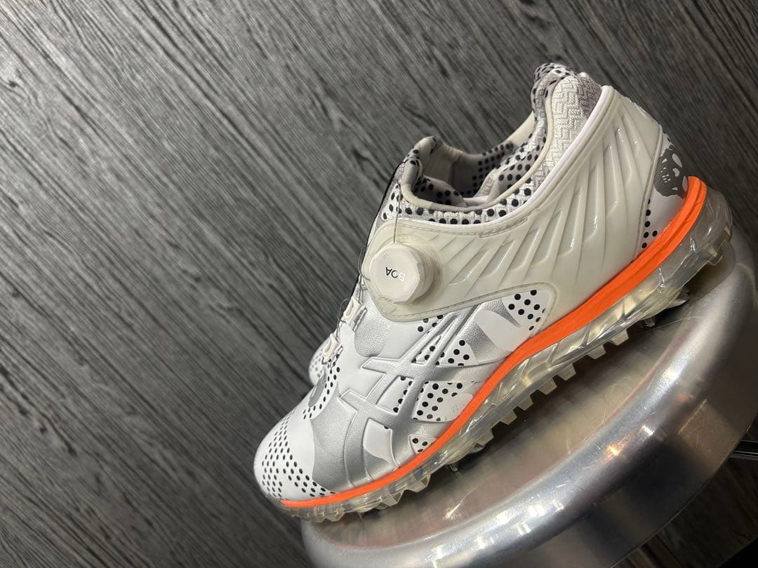 希少品　ASICS ゴルフシューズ BOAシステム ホワイト　セットカラーリング