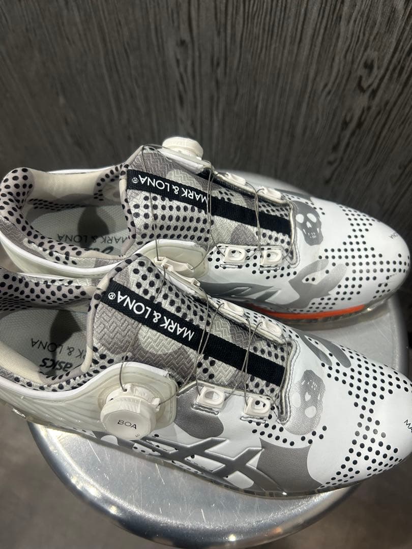 希少品　ASICS ゴルフシューズ BOAシステム ホワイト　セットカラーリング