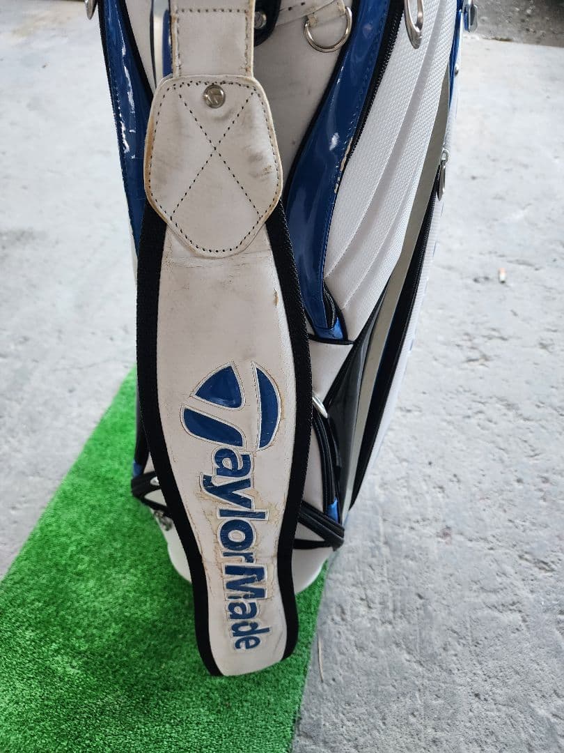 ・お盆最終値下げ　TaylorMade キャディバッグ ホワイト/ブルー