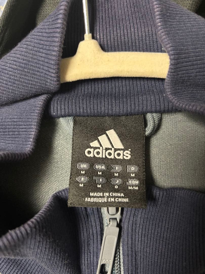 希少adidasビッグロゴ トラックジャケット M グレー×ネイビー 3ライン