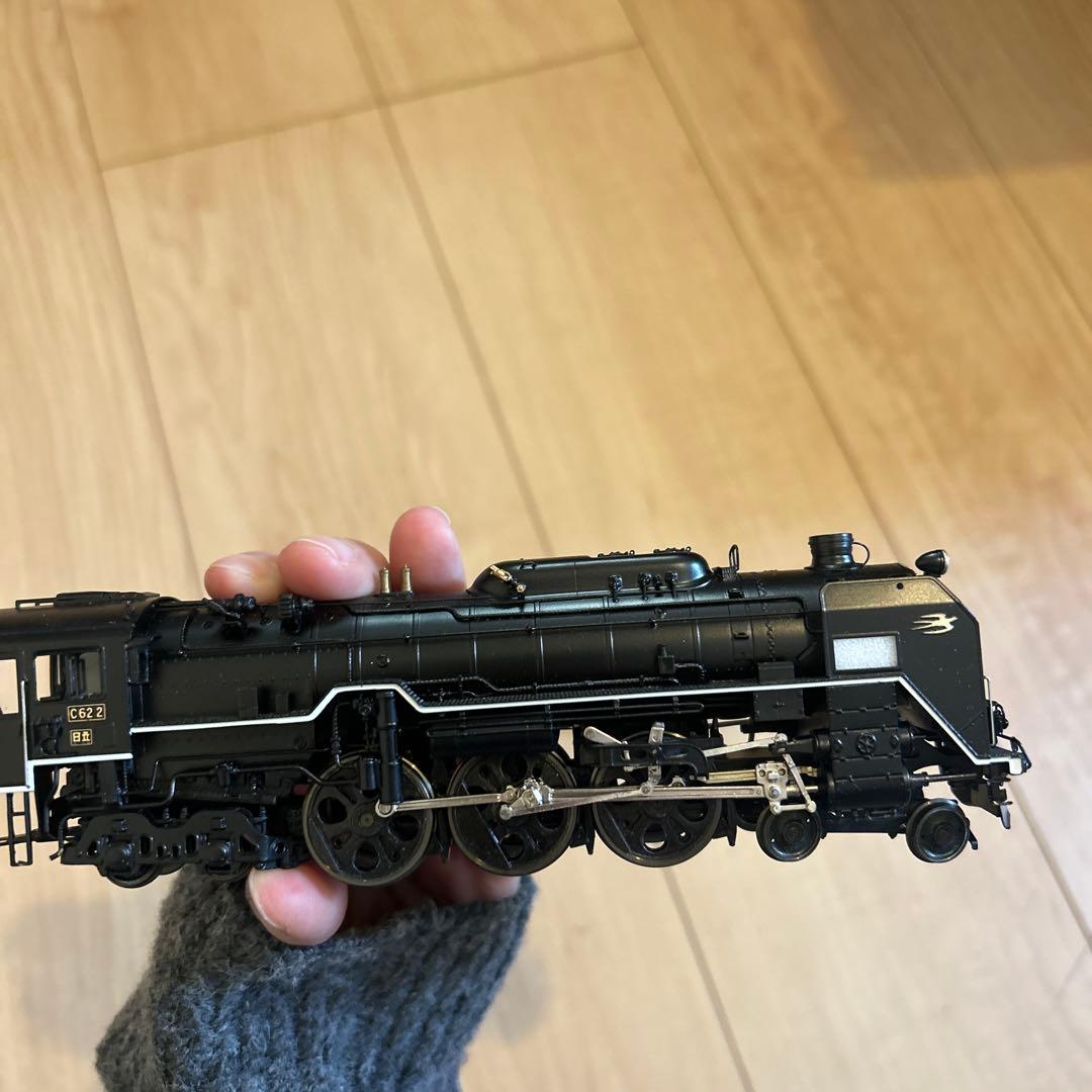 Nゲージ蒸気機関車と貨車のセット
