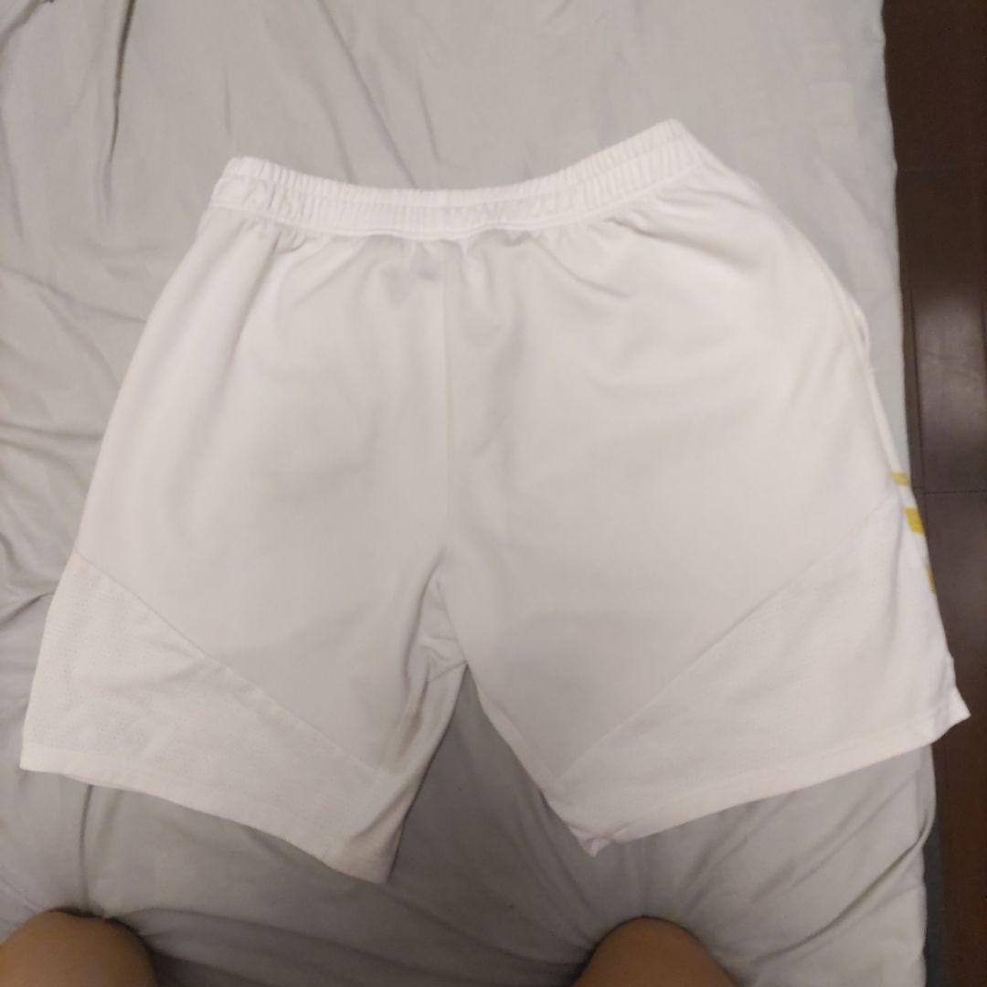 YONEX ホワイトパンツ Lサイズ