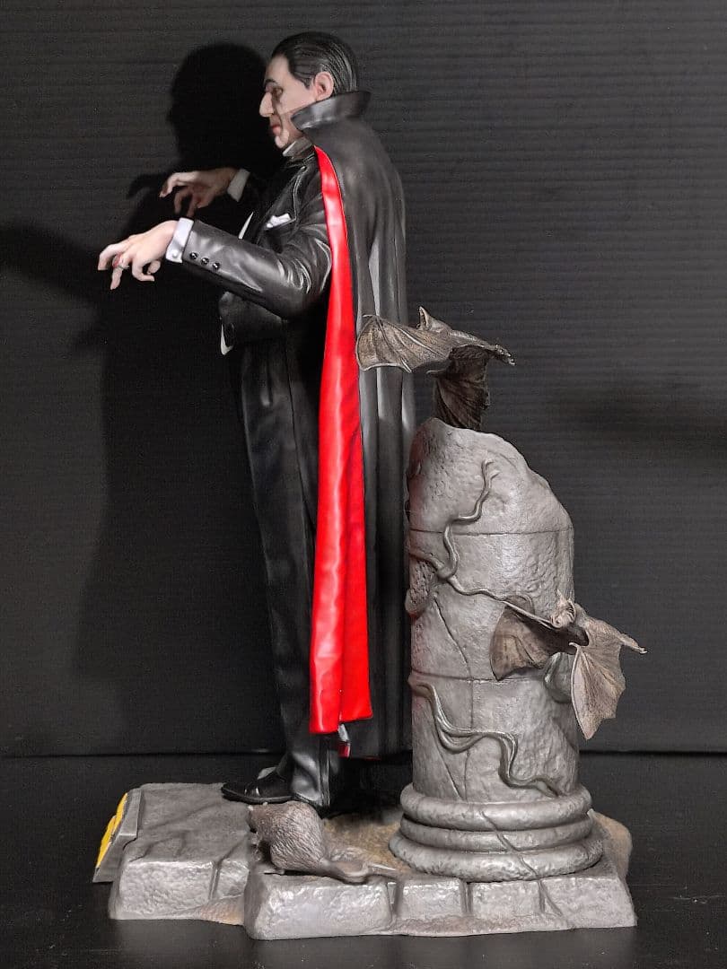 エクスプラス ドラキュラ 1/8スケール 　プラスチックモデルキット完成品
