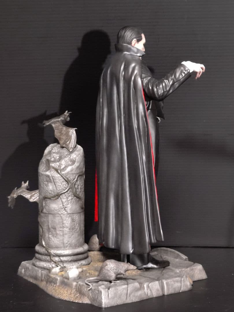 エクスプラス ドラキュラ 1/8スケール 　プラスチックモデルキット完成品