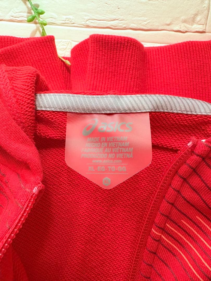 ASICS（アシックス）　スウェットフーディ　クラシックレッド　赤　パーカー