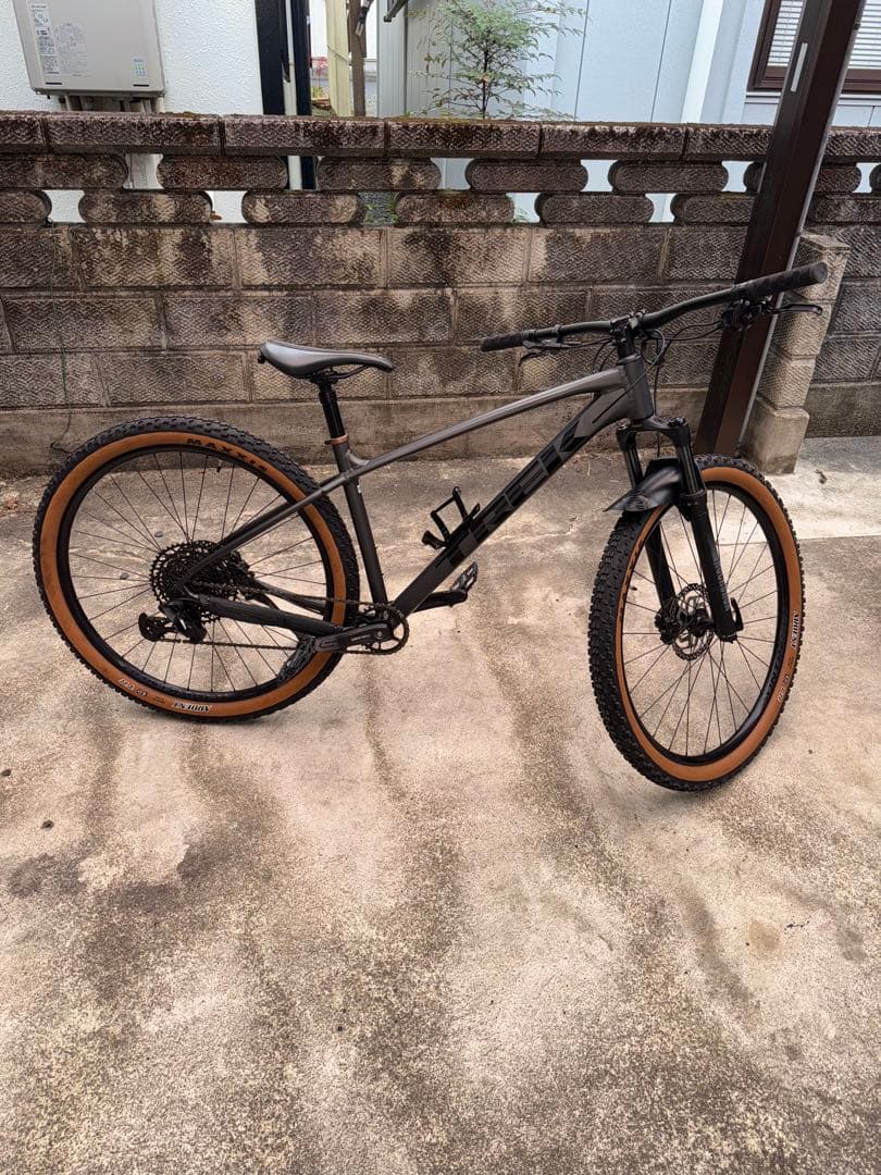 TREK MARLIN 8 GEN 3 引き取り限定