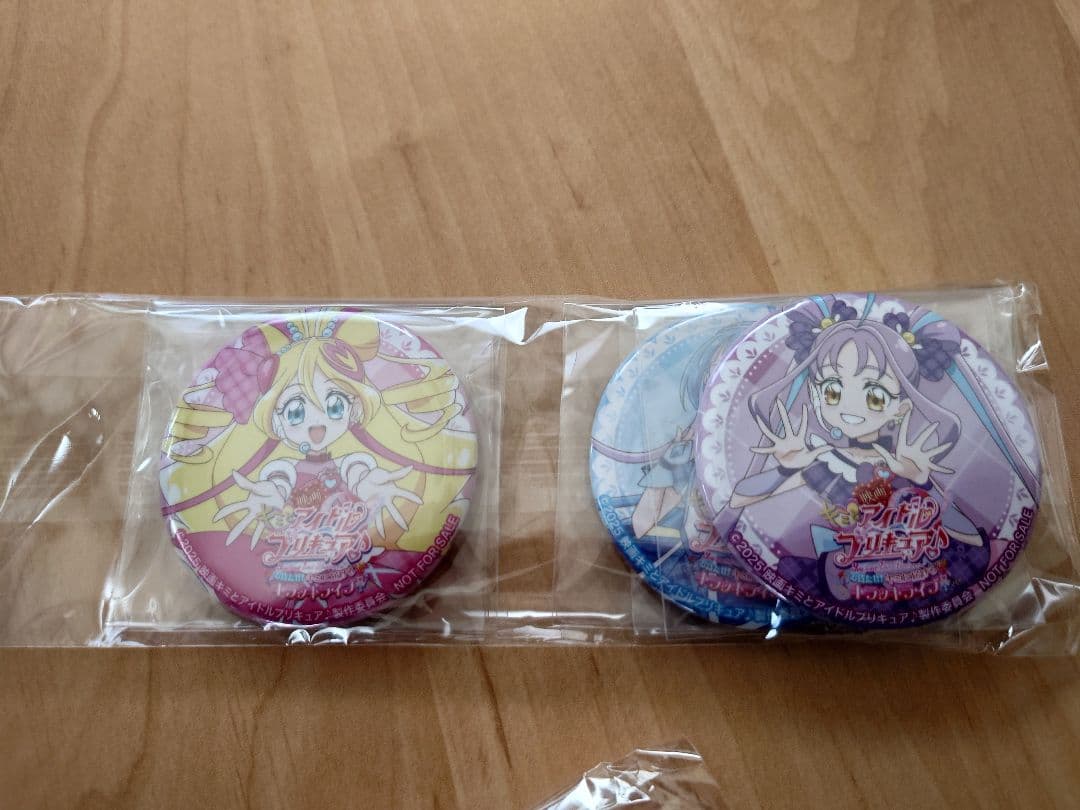 映画キミとアイドルプリキュア Blu-ray特典 アクリルスタンド 缶バッジ