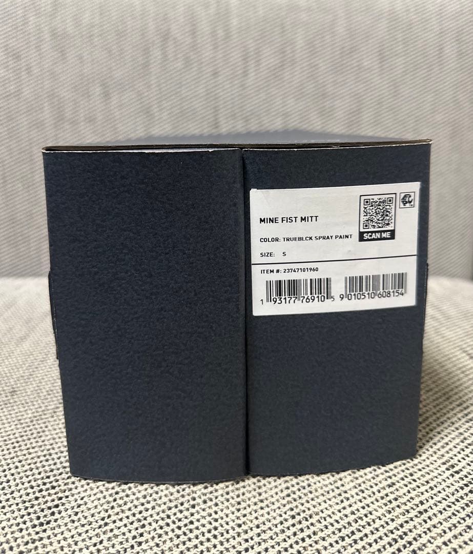新品　未使用　Burton MINE 77 ミトン グローブ ak バートン