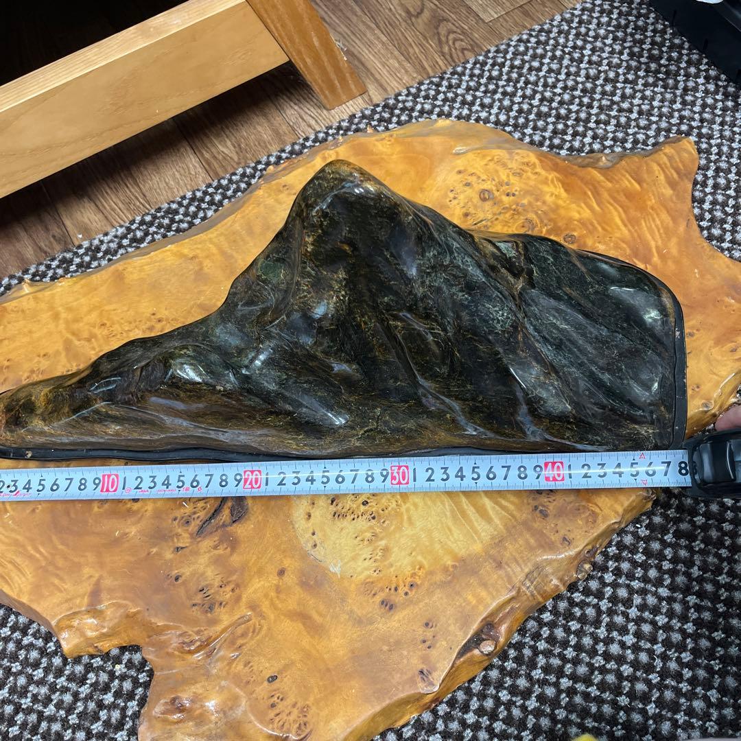 鑑賞石　天然石　置物　インテリアオブジェ　山の彫刻　玄関や床の間に神聖な印象へ