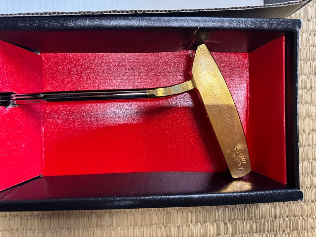MUTSUMI HONMAの「MH282M パター ゴールドIPモデル」