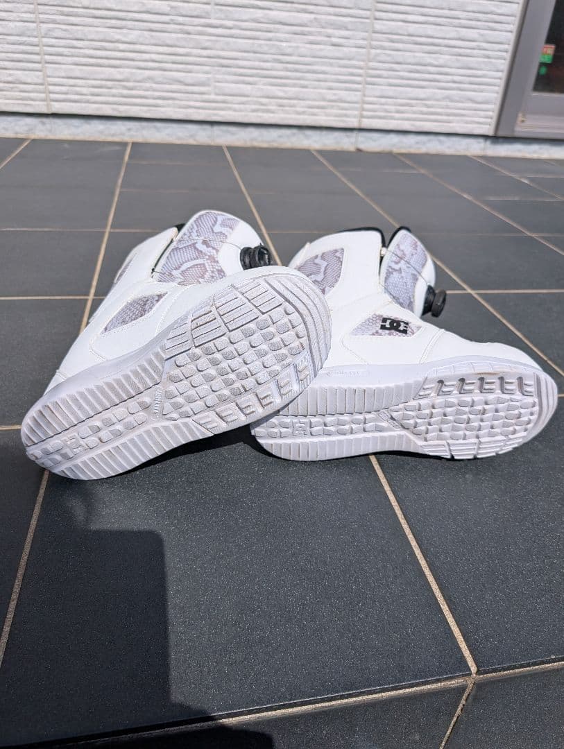 DC W PHASE BOA 2023 スノーボードブーツ(女性用)またはキッズ