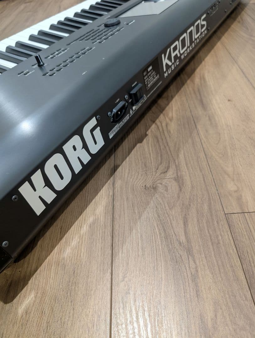KORG KRONOS-73 完動品 キャスター付ケース＆シールド付属