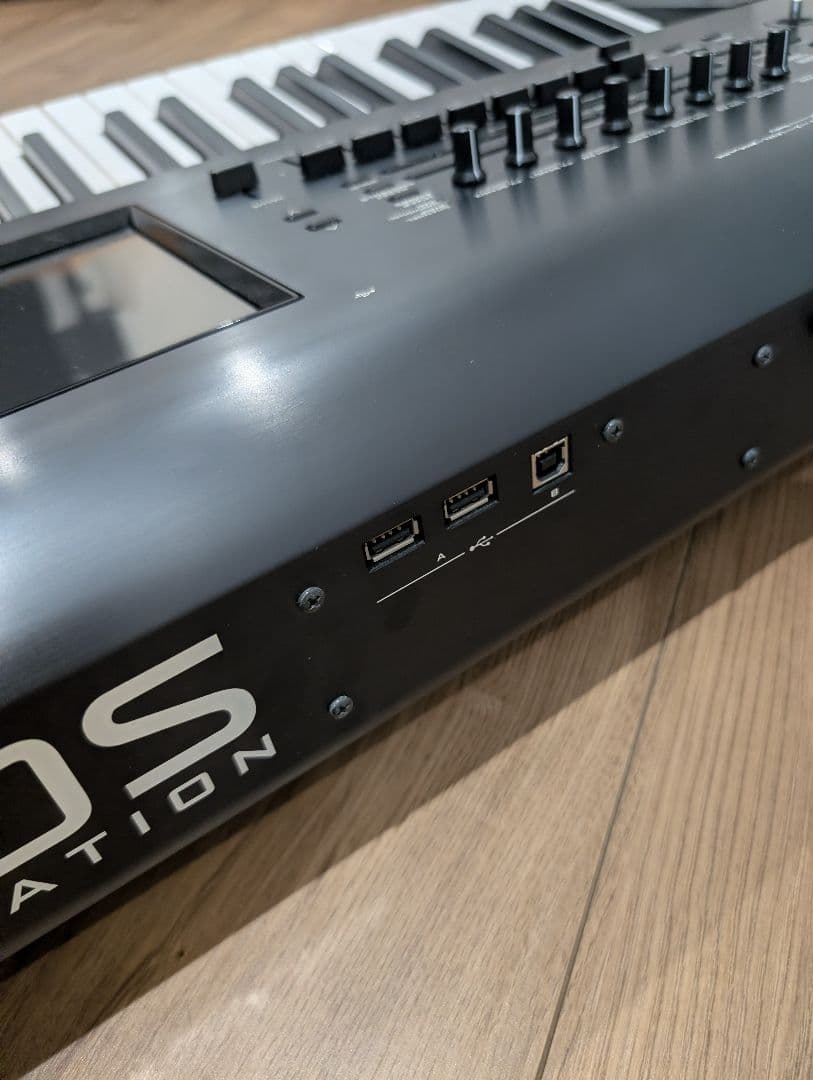 KORG KRONOS-73 完動品 キャスター付ケース＆シールド付属