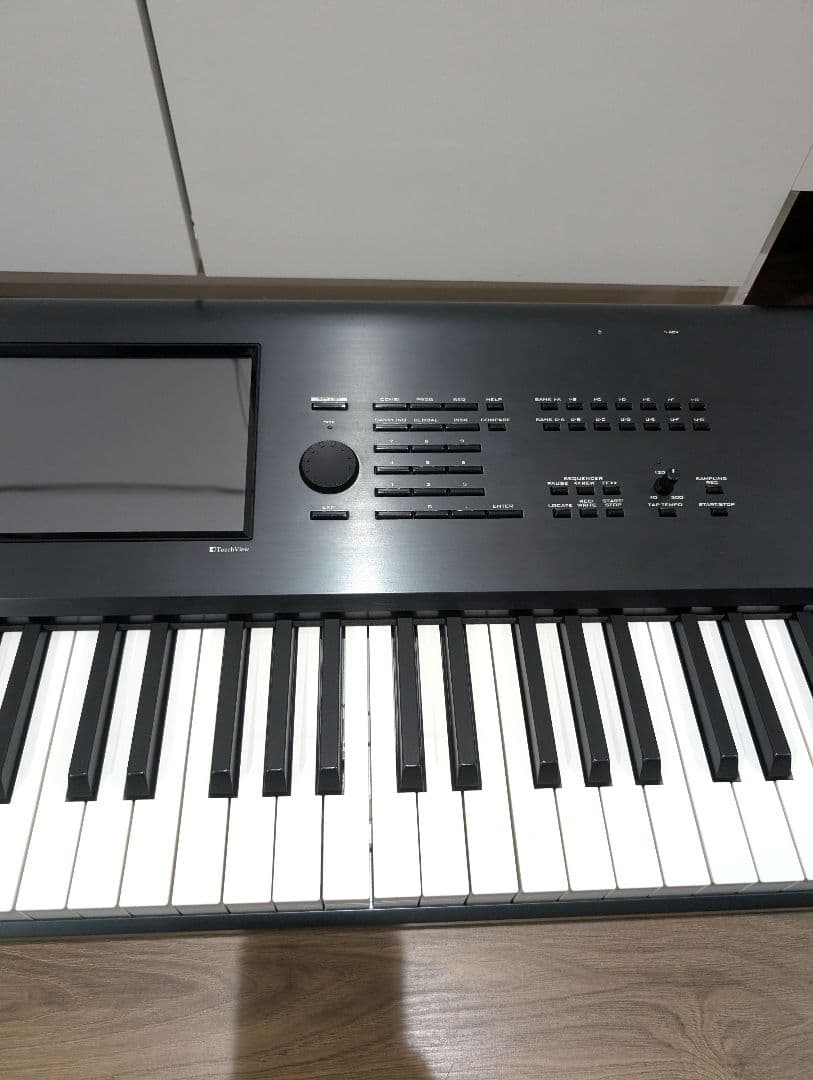 KORG KRONOS-73 完動品 キャスター付ケース＆シールド付属
