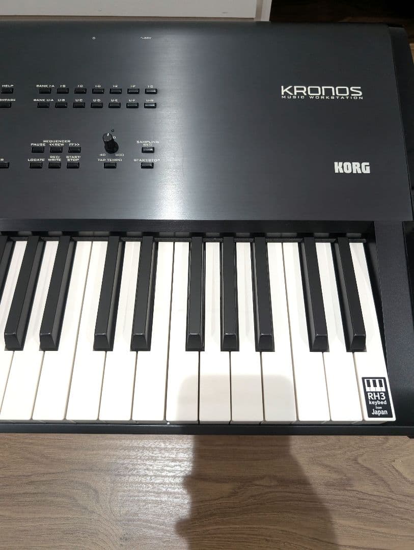 KORG KRONOS-73 完動品 キャスター付ケース＆シールド付属