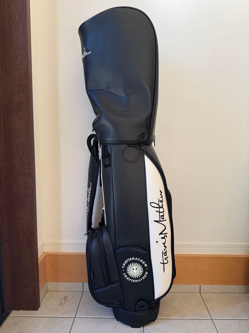 TravisMathew トラヴィスマシュー キャディバッグ 黒/白