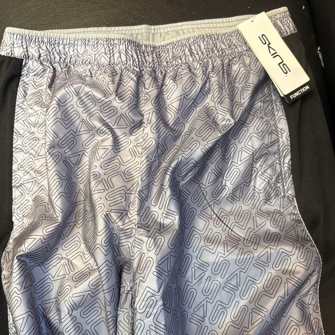 SKINS ランニングパンツ　ゼビオで購入　サイズL 定価の半額出品