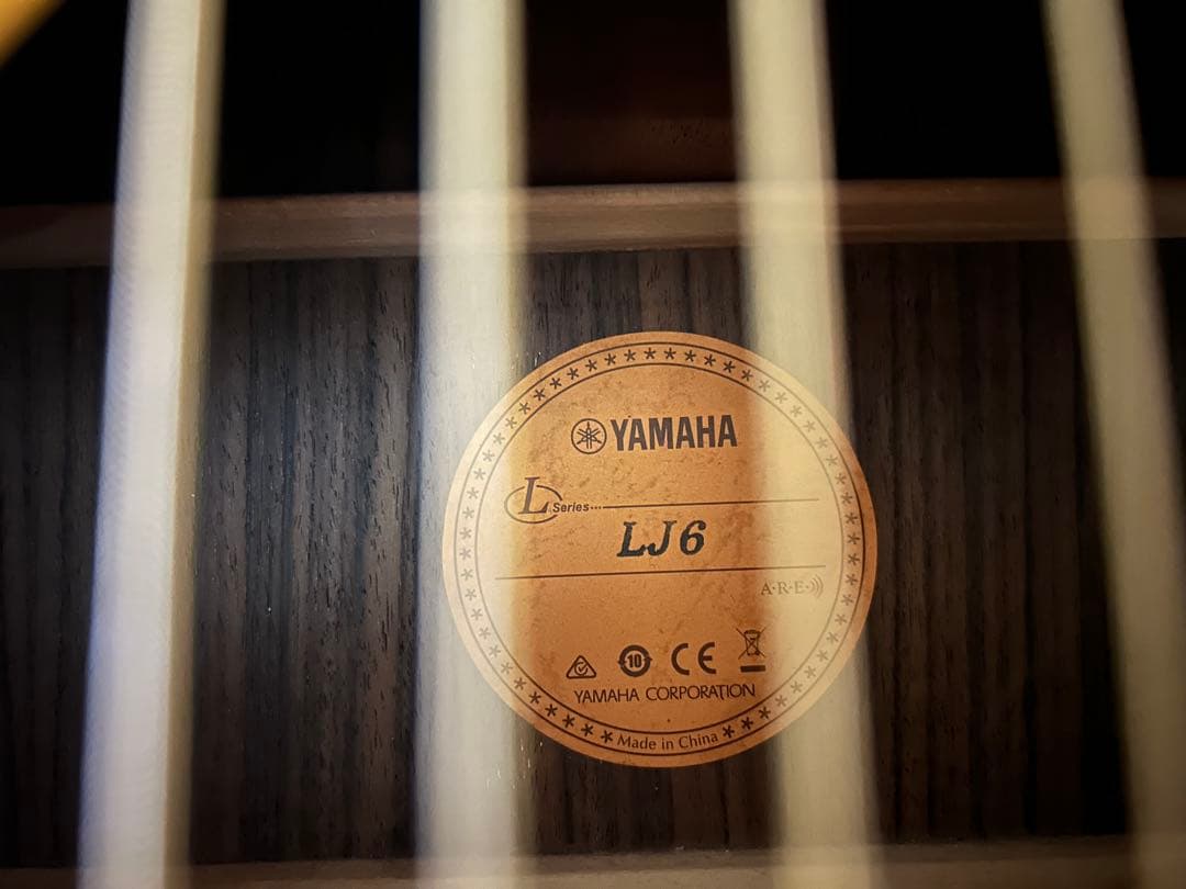 YAMAHA LJ6 ARE、チューナー、カポ、ケース、ピック付き