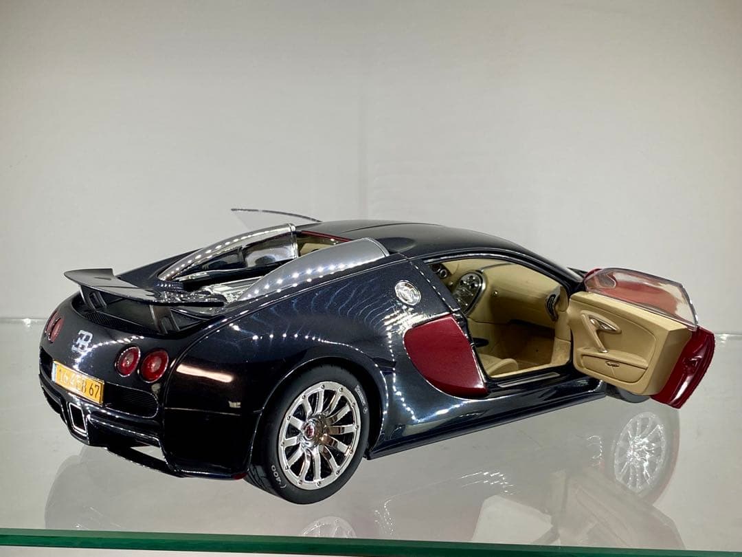 【最安値】autoart 1/18 Bugatti Veyron