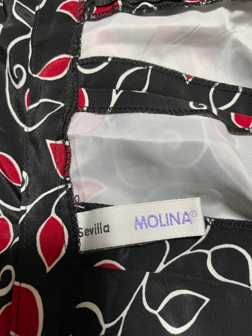 MOLINA フラメンコスカート 黒と赤の葉模様