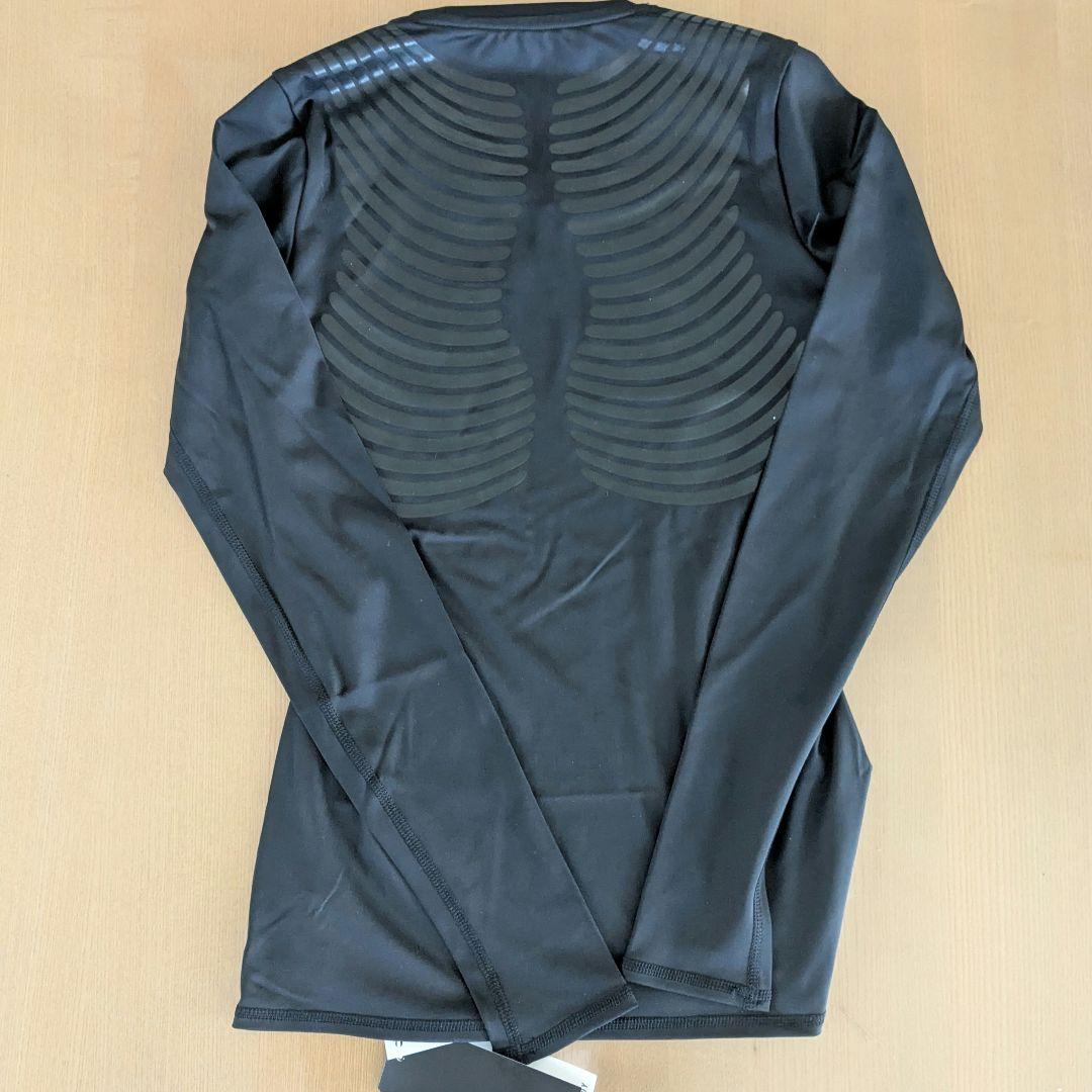 新品　adidas レディース　ブラック 長袖 トップス　　アンダーシャツ