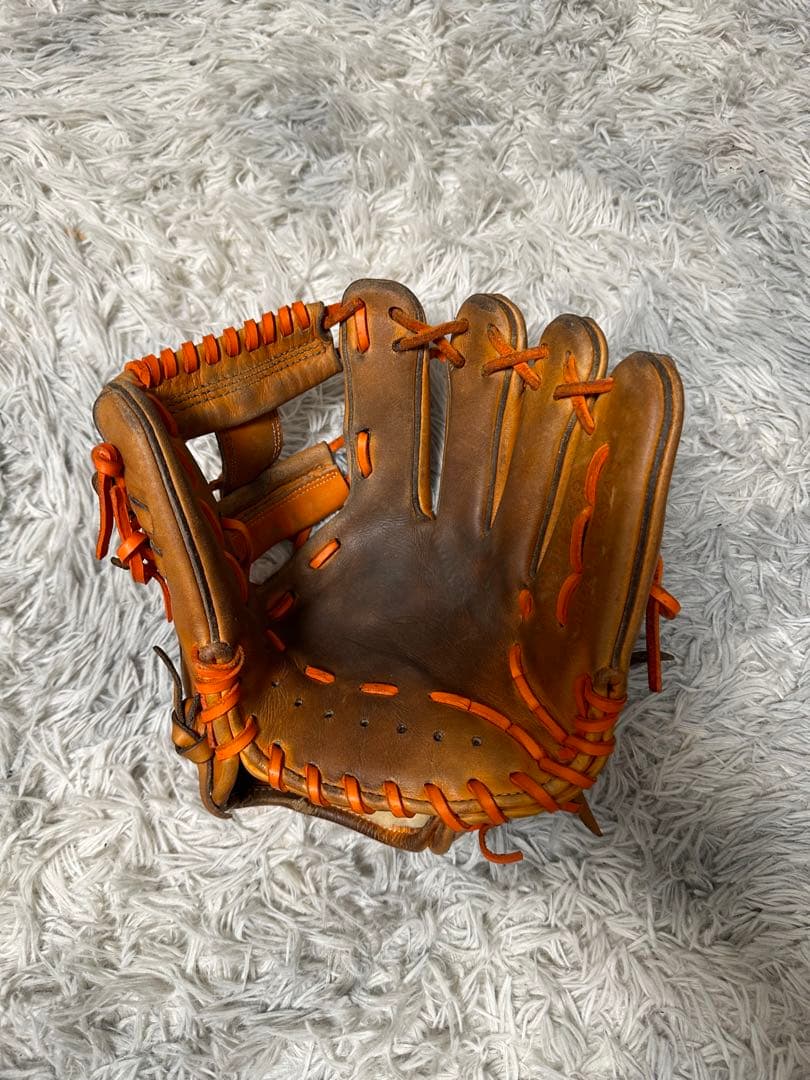 硬式グローブ　内野手用　アンダーアーマー