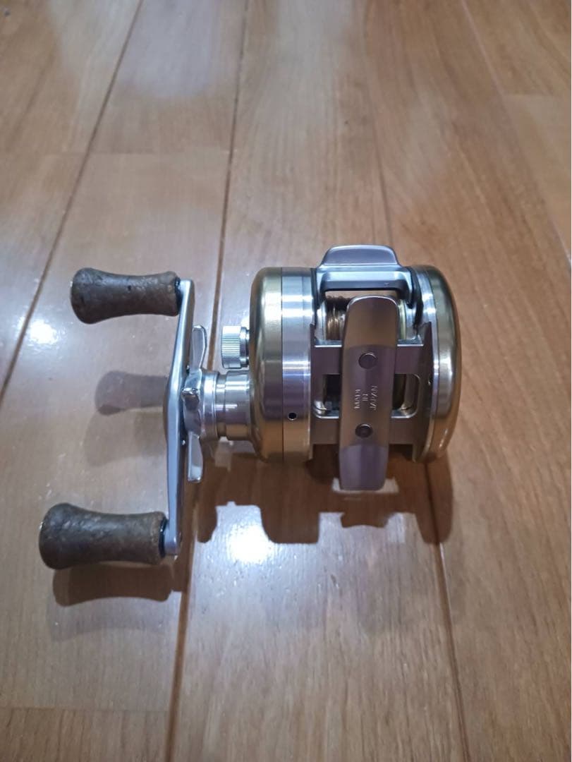 Daiwa ダイワ ミリオネア CV-Z 203L 左巻き