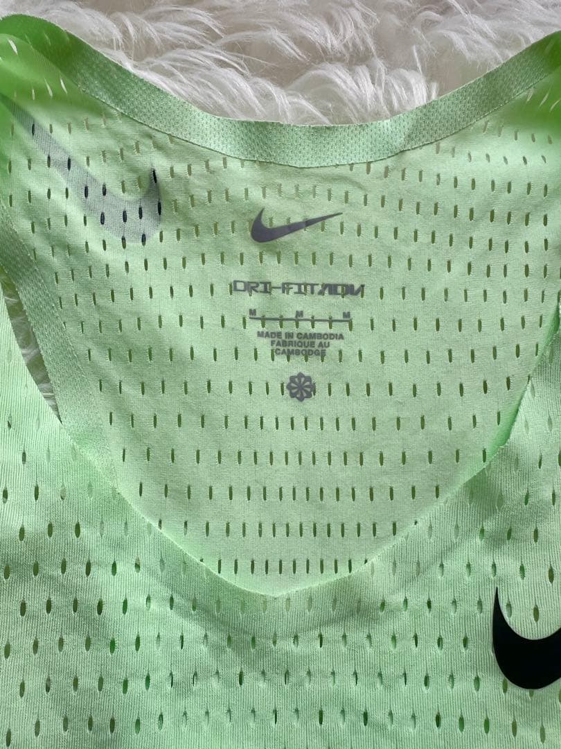 Nike エアロスイフト　Dri-FIT ADVシングレットMサイズ